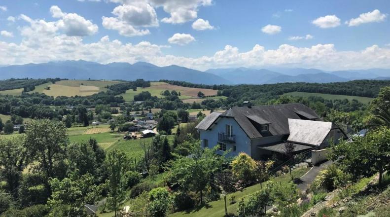 Les Gites De La Maison Bleue D'Estialescq Dış mekan fotoğraf