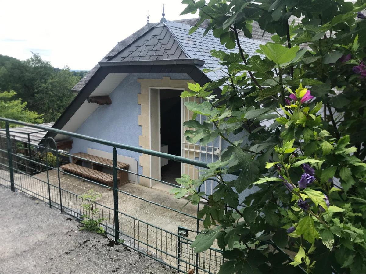 Les Gites De La Maison Bleue D'Estialescq Dış mekan fotoğraf
