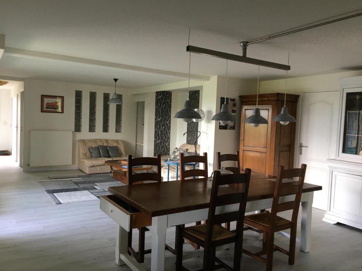 Les Gites De La Maison Bleue D'Estialescq Dış mekan fotoğraf