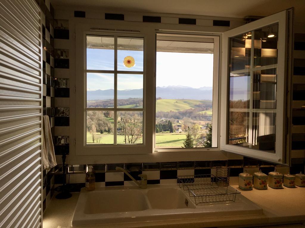 Les Gites De La Maison Bleue D'Estialescq Dış mekan fotoğraf